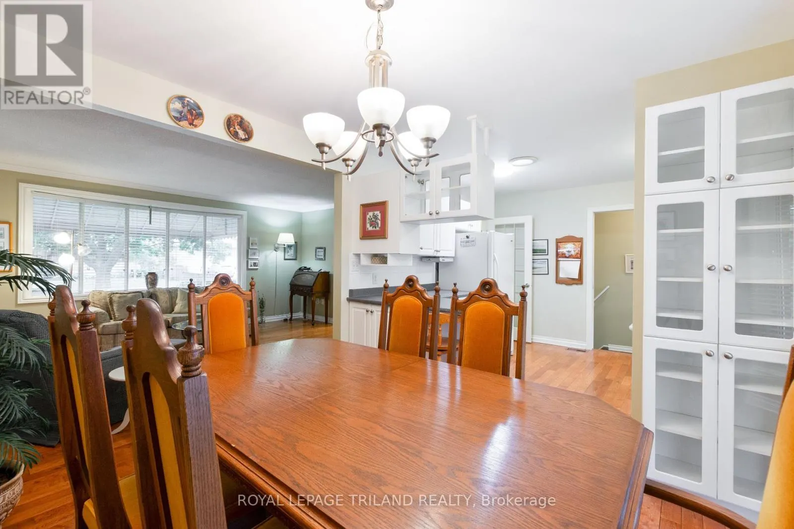 725 ST STEPHENS DRIVE