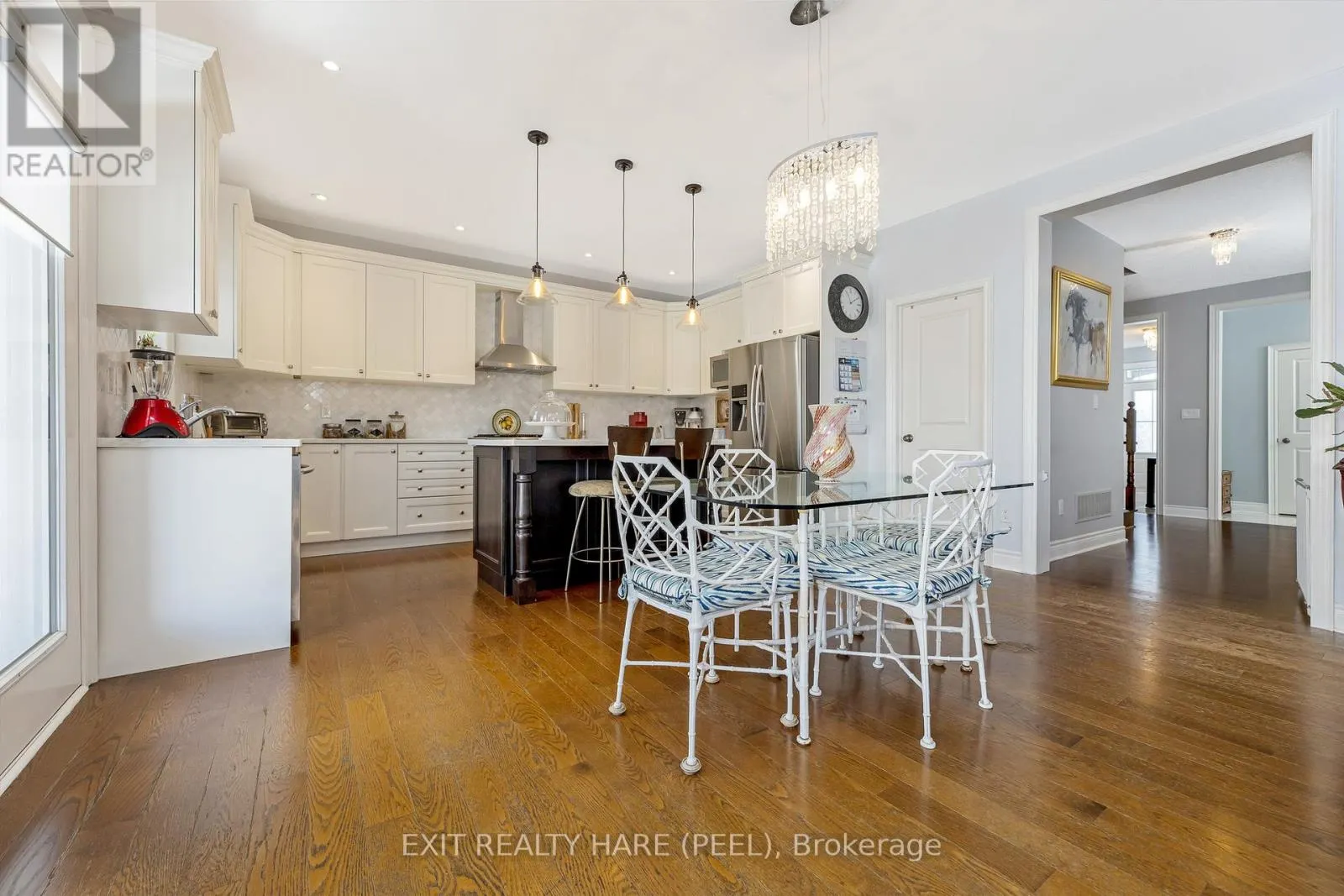 17 ANDERSON AVENUE