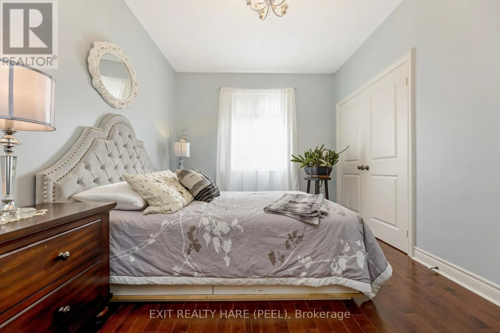 17 ANDERSON AVENUE