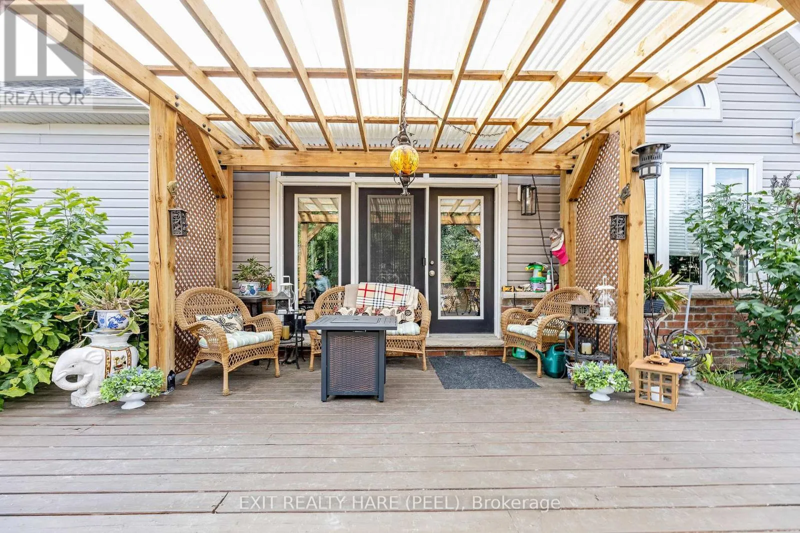 17 ANDERSON AVENUE