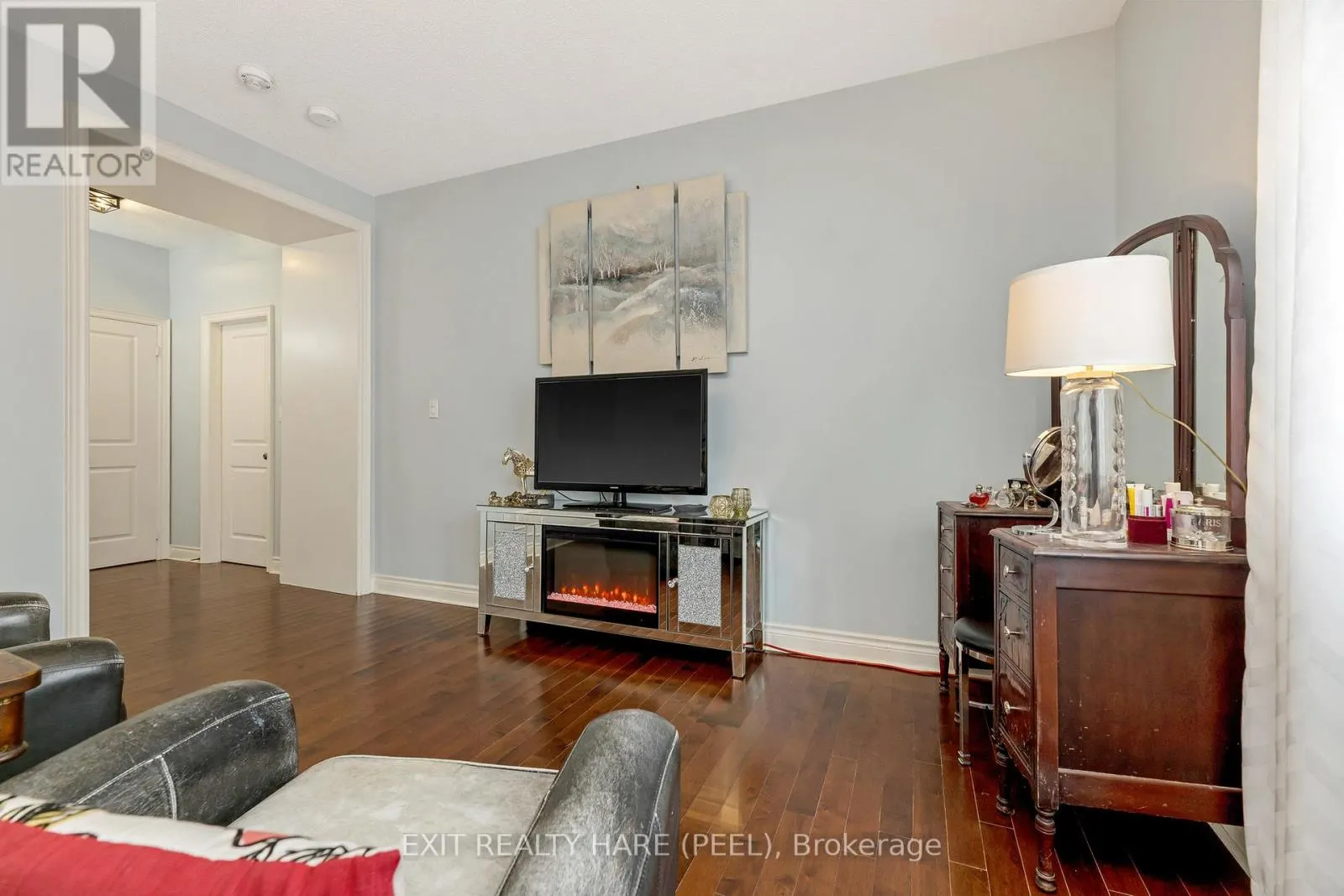17 ANDERSON AVENUE