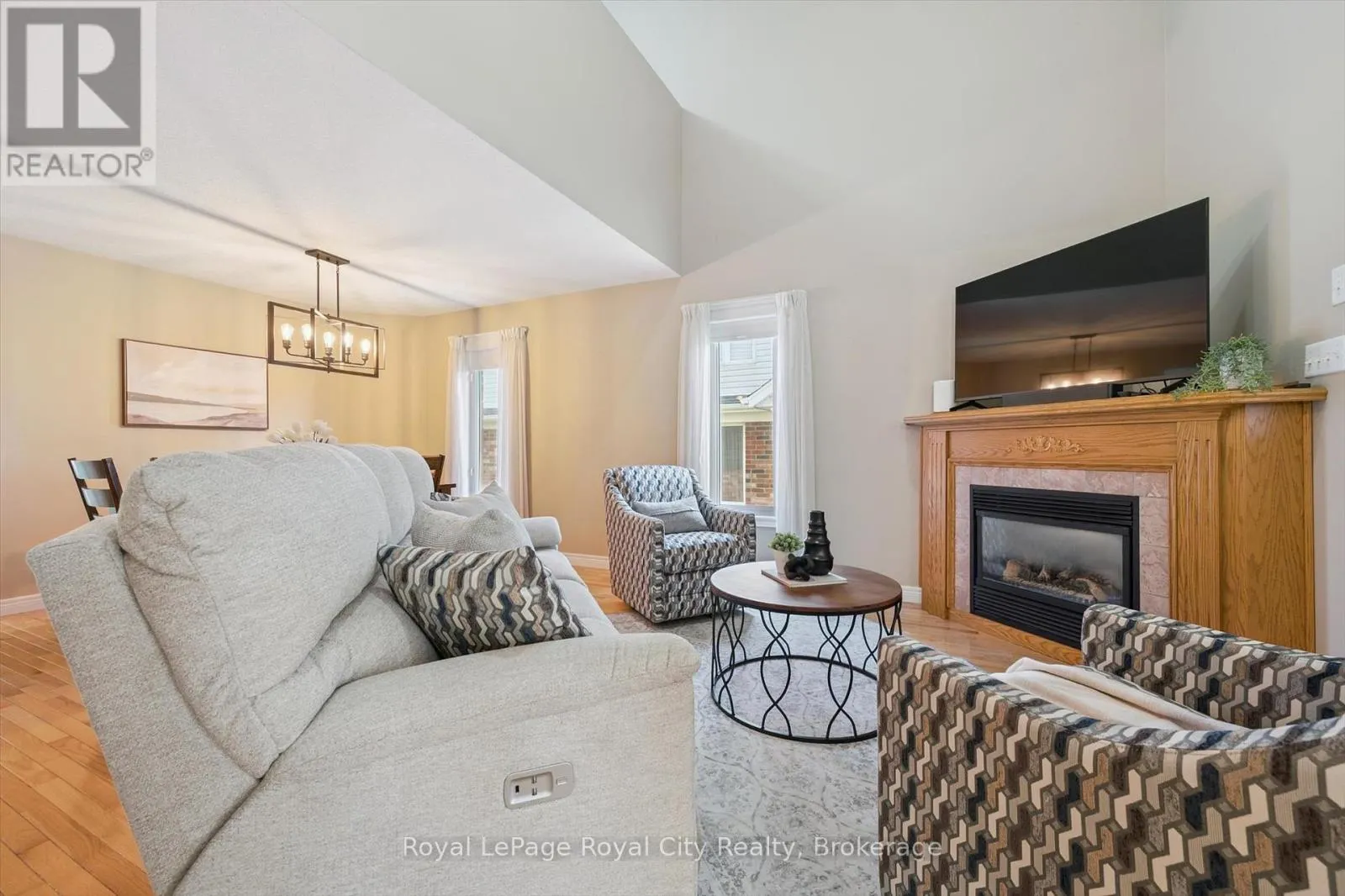99 SCHRODER CRESCENT