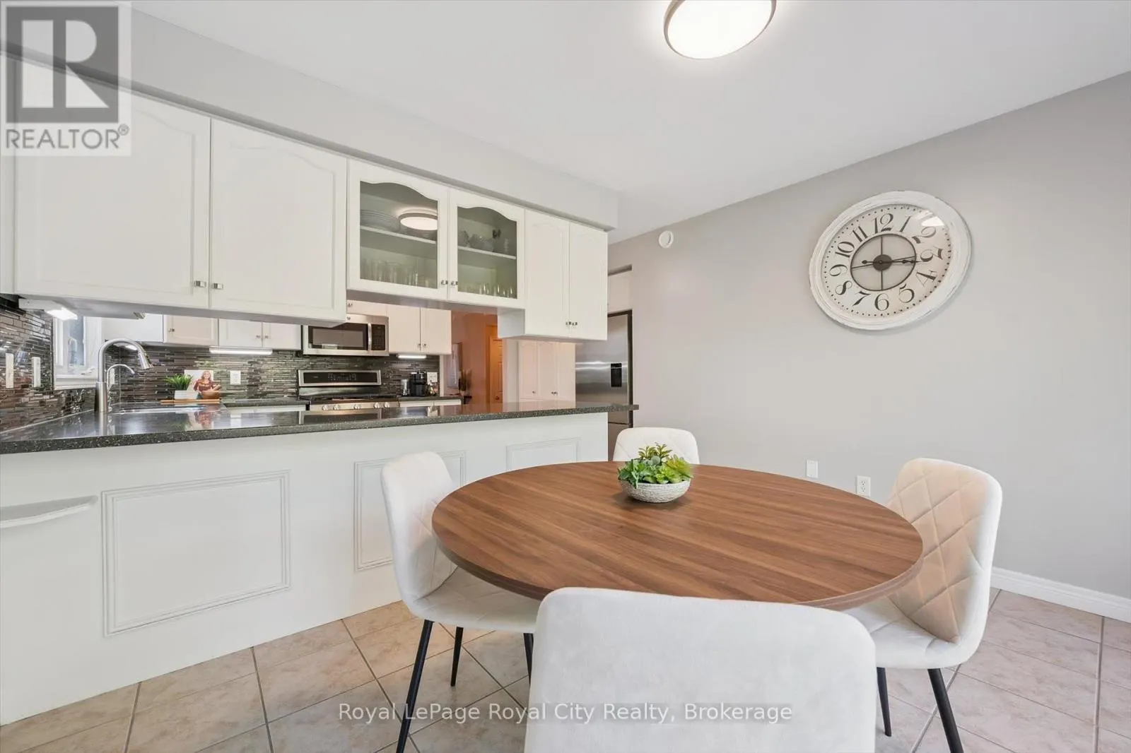 99 SCHRODER CRESCENT