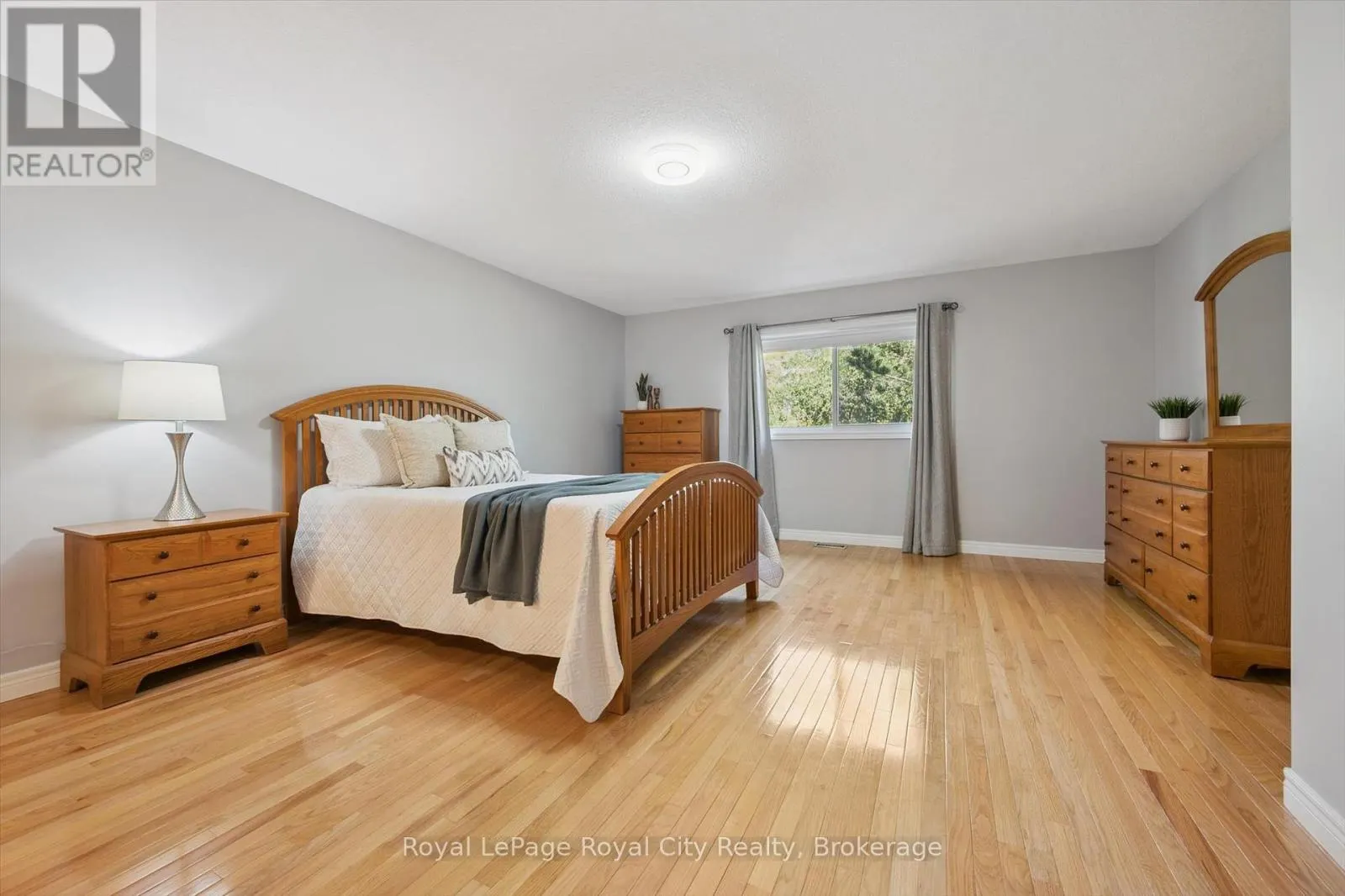 99 SCHRODER CRESCENT