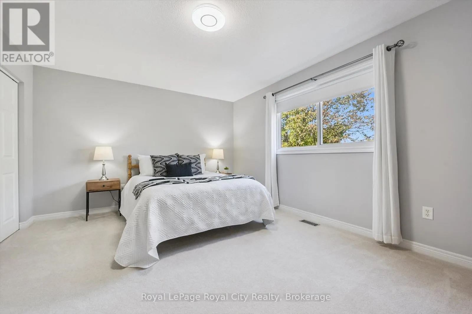 99 SCHRODER CRESCENT