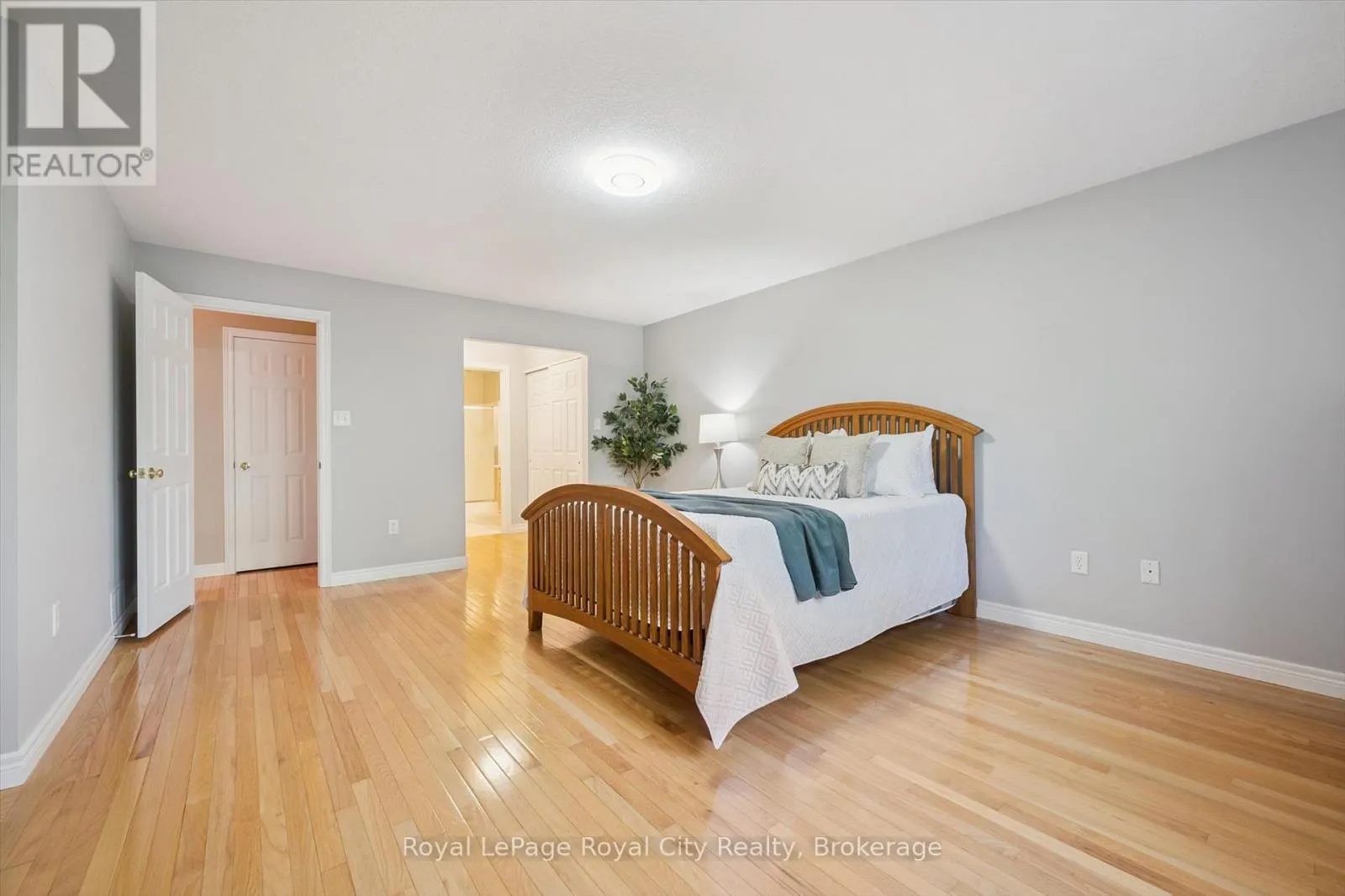 99 SCHRODER CRESCENT