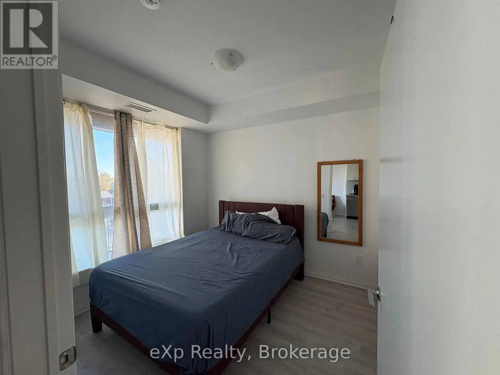 202 - 101 GOLDEN EAGLE ROAD, #202