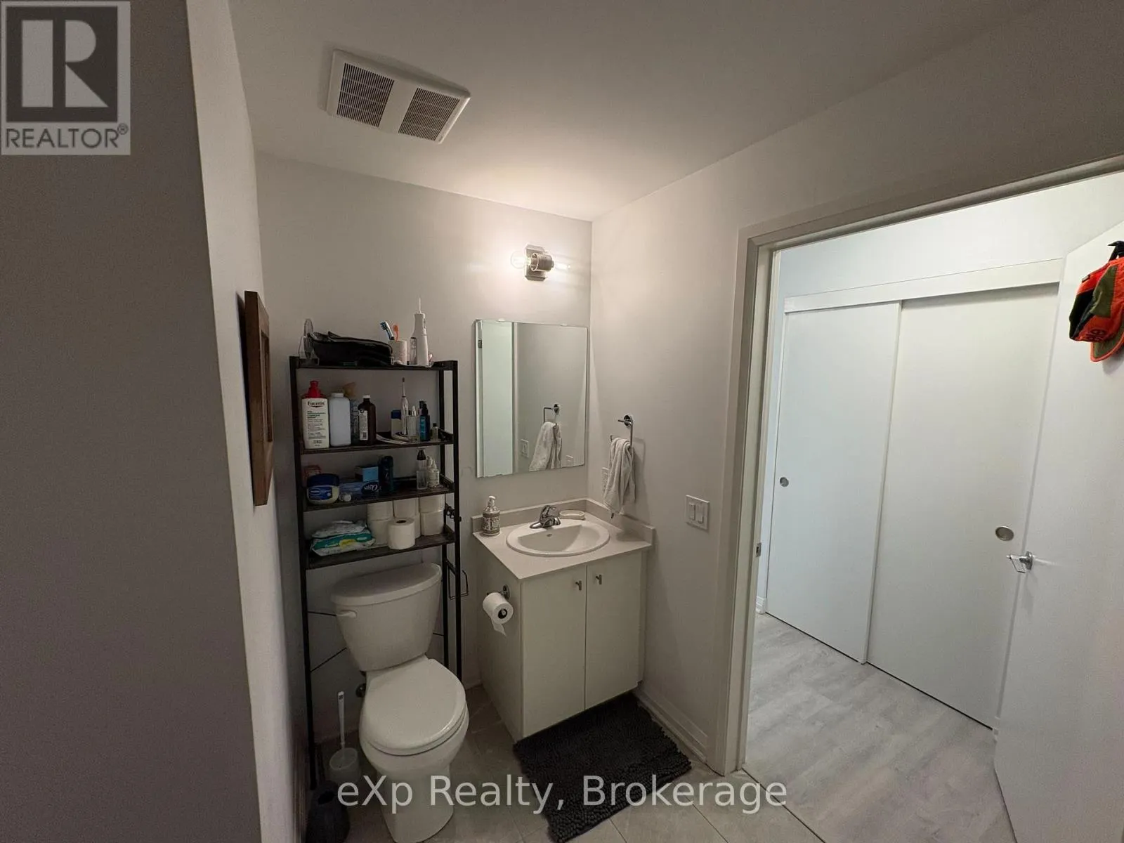 202 - 101 GOLDEN EAGLE ROAD, #202