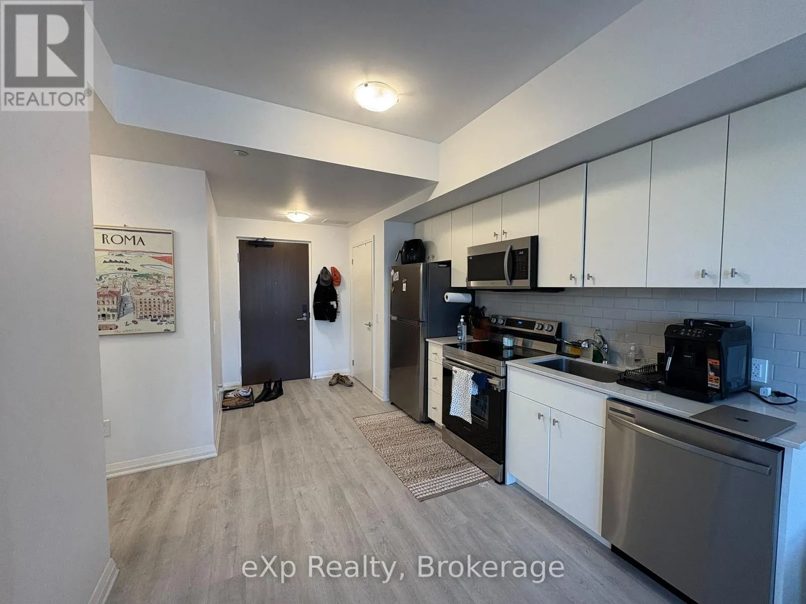 202 - 101 GOLDEN EAGLE ROAD, #202
