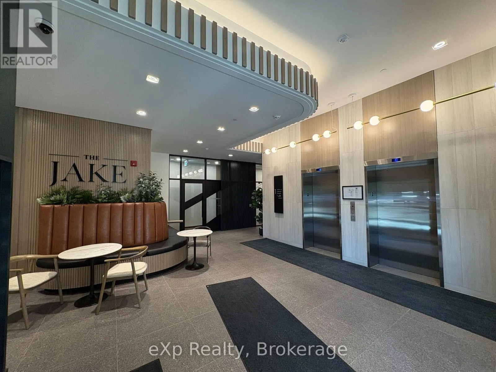 202 - 101 GOLDEN EAGLE ROAD, #202