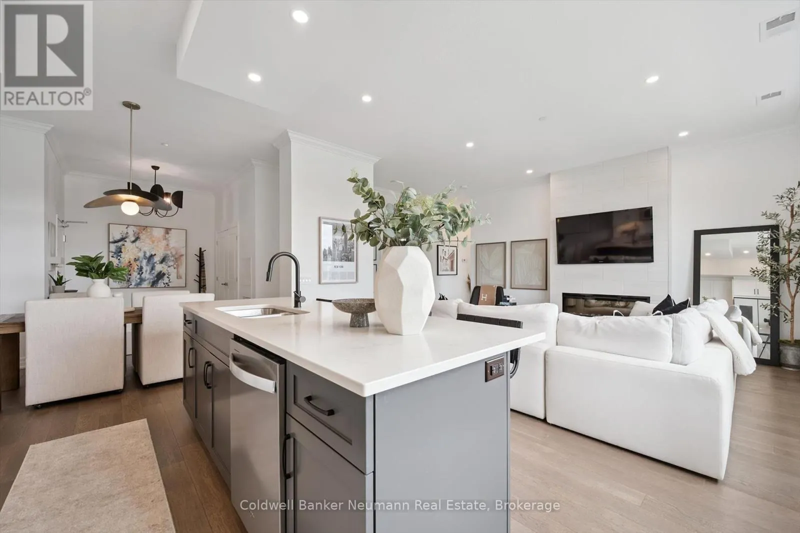 204 - 1880 GORDON STREET, #204