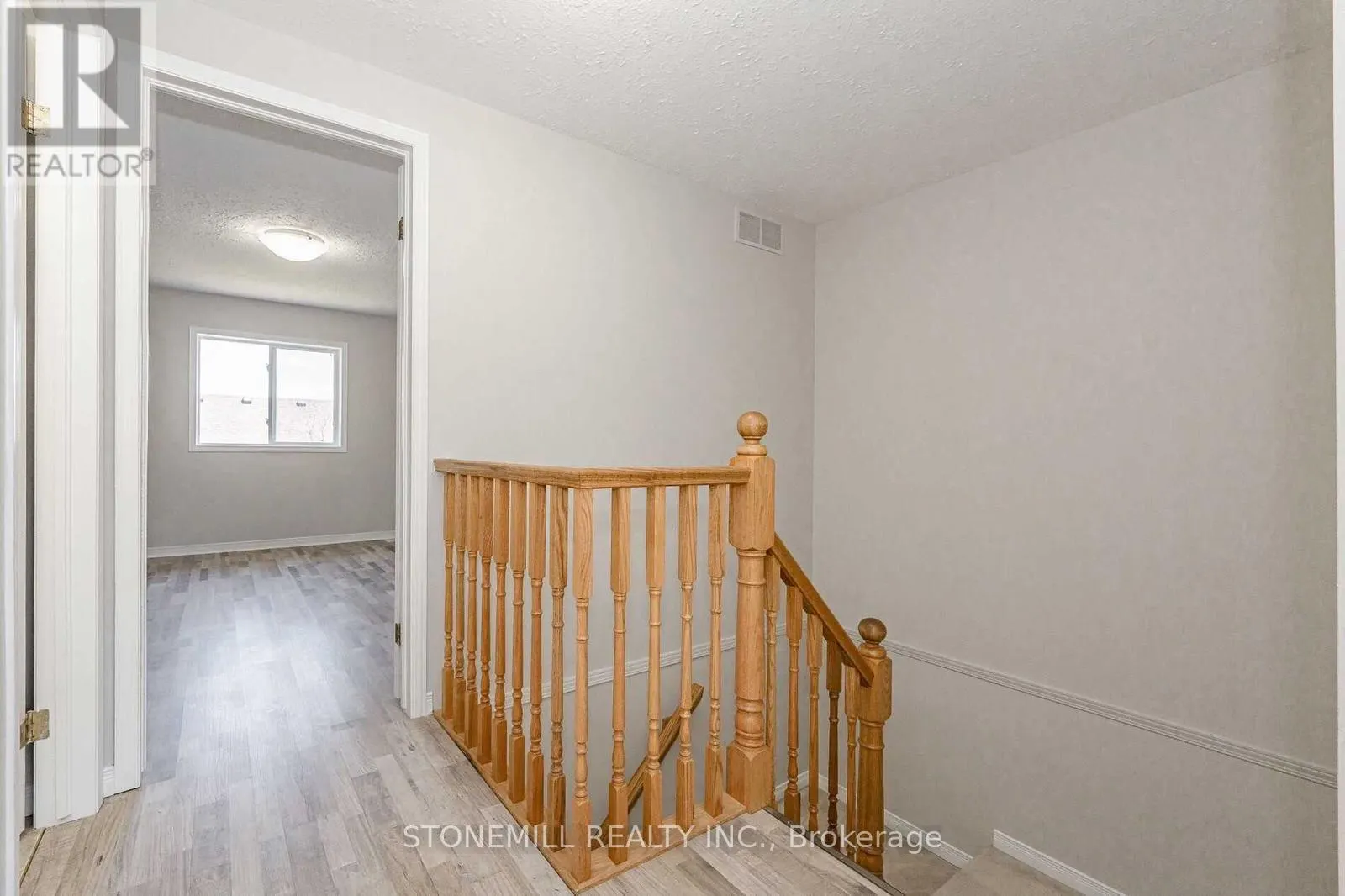 34 - 31 SCHRODER CRESCENT