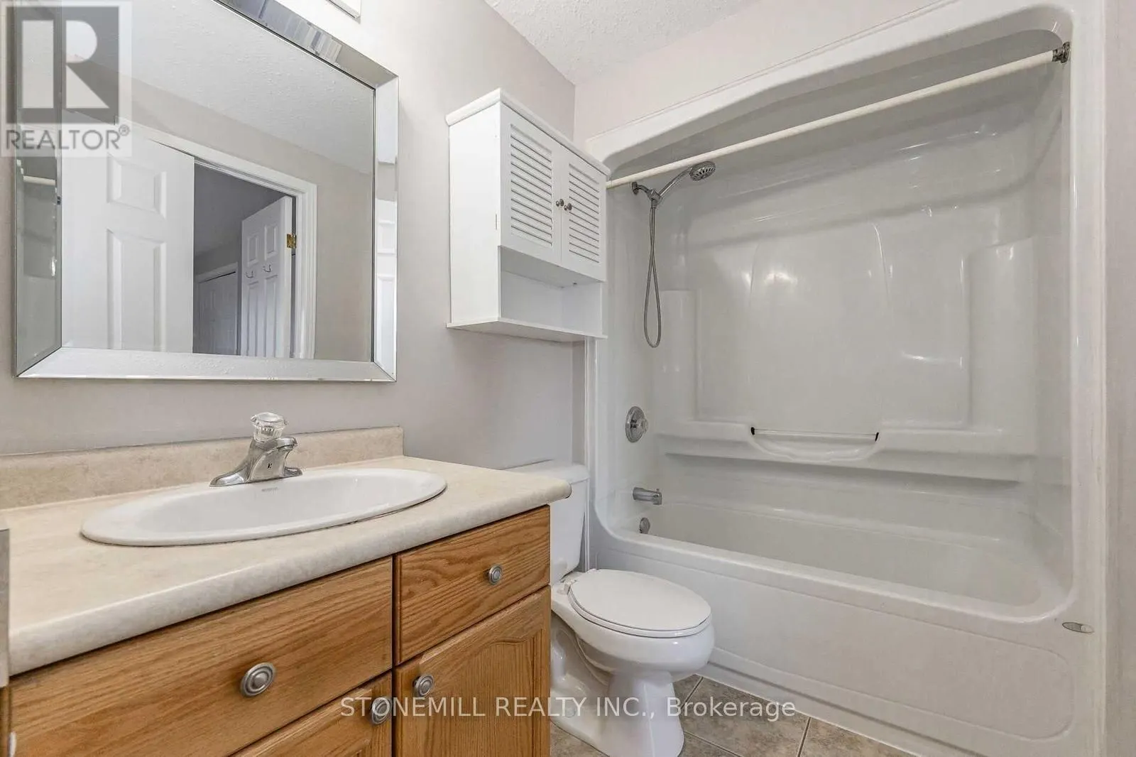 34 - 31 SCHRODER CRESCENT