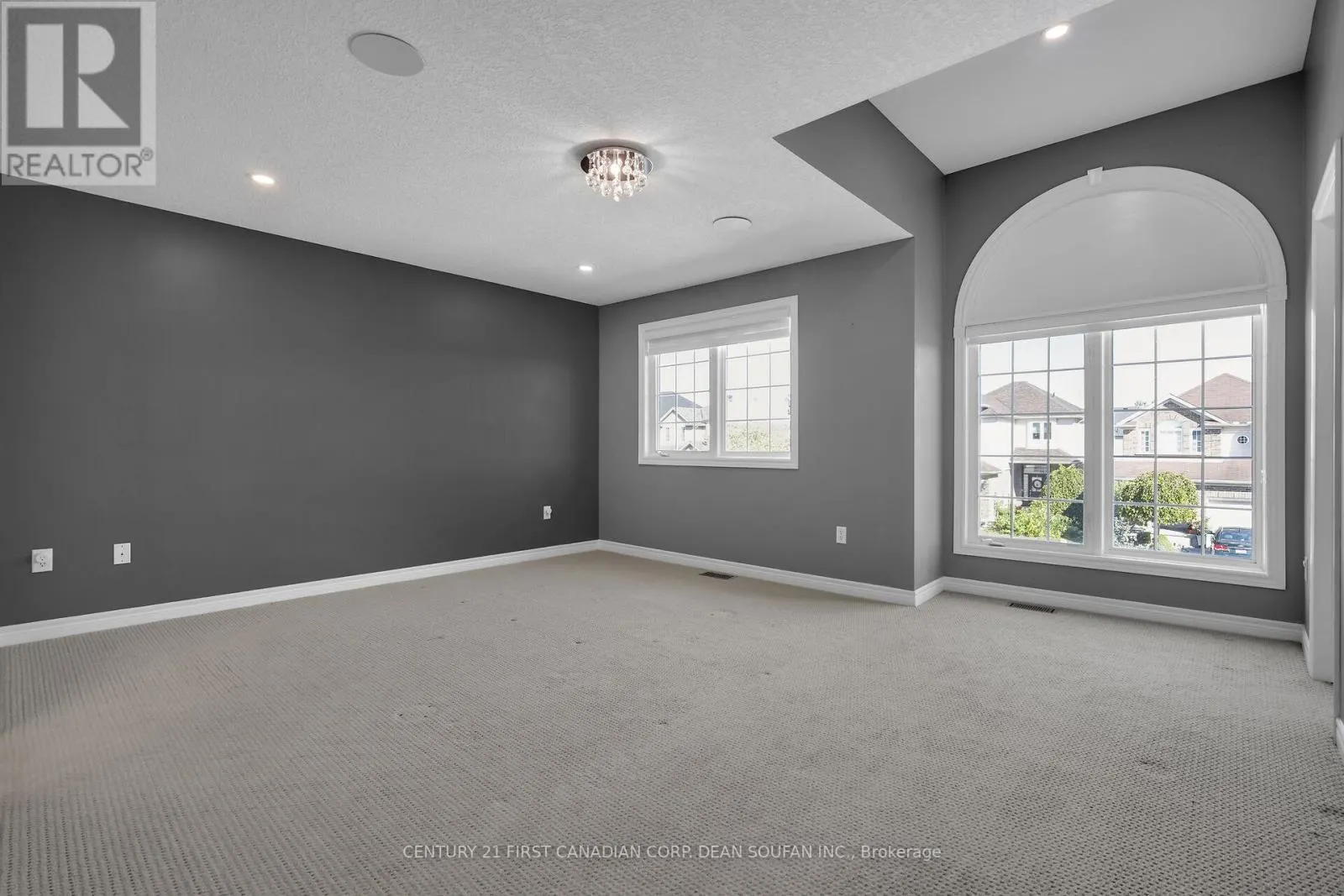 868 RUSHBROOK CRESCENT