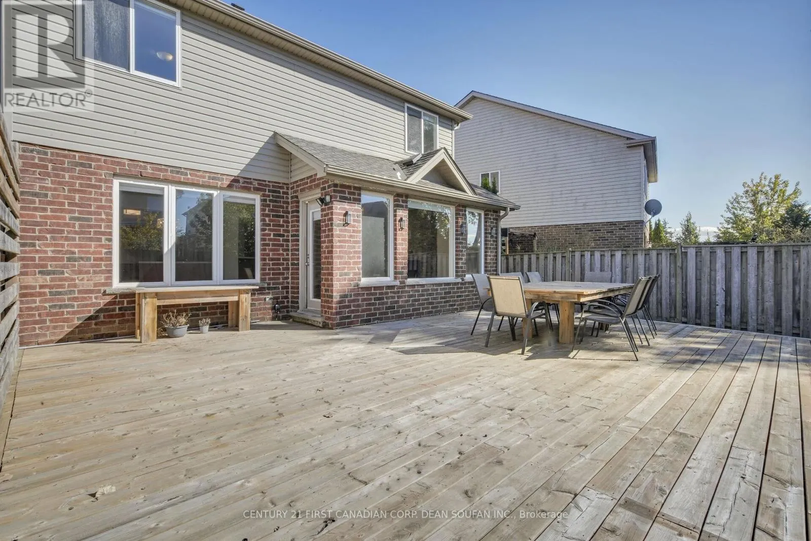 868 RUSHBROOK CRESCENT