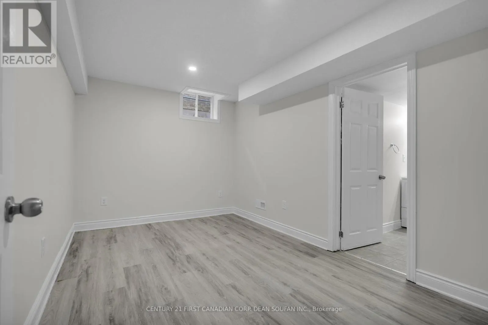 868 RUSHBROOK CRESCENT