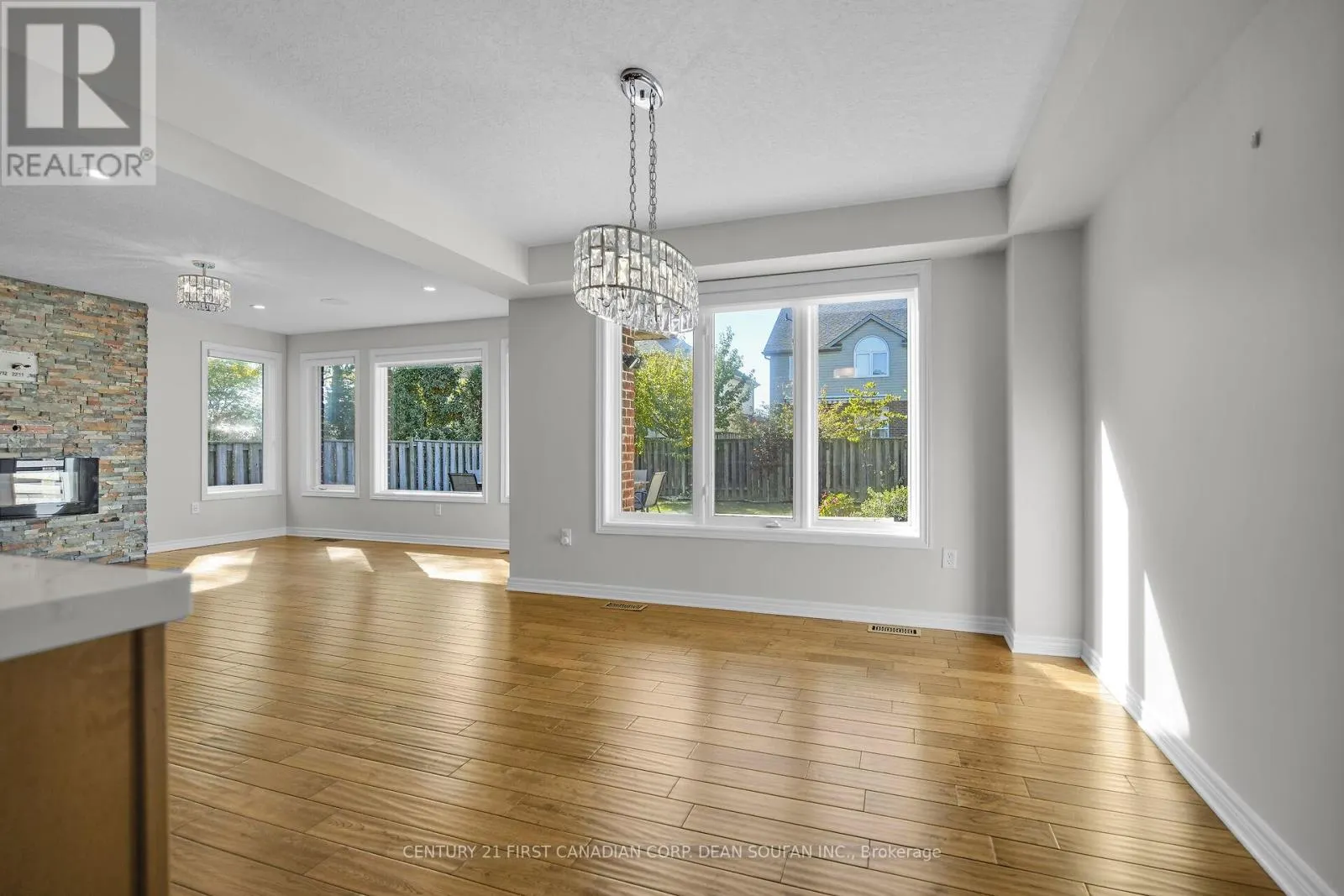 868 RUSHBROOK CRESCENT