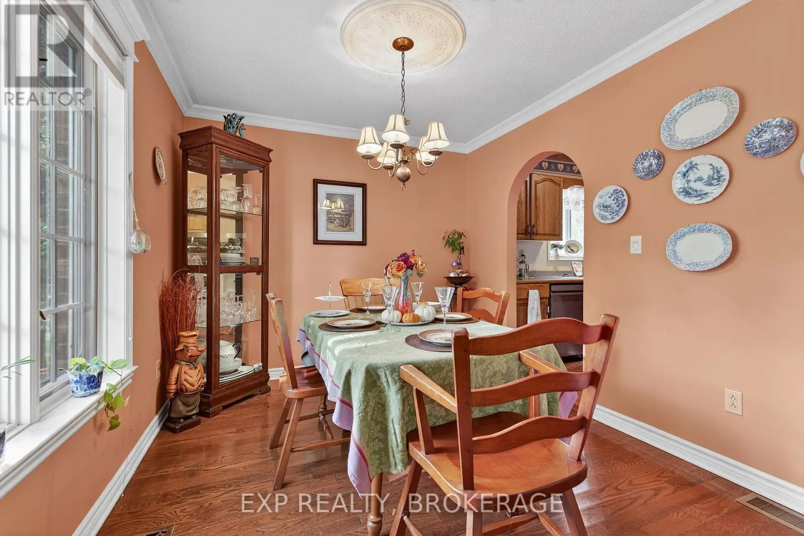 63 SOUTHWOOD CRESCENT