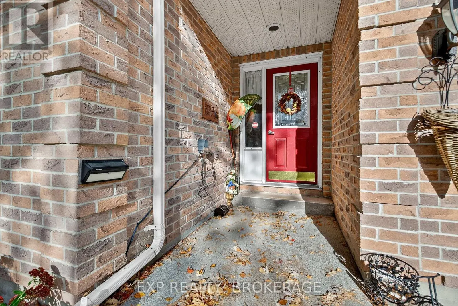 63 SOUTHWOOD CRESCENT