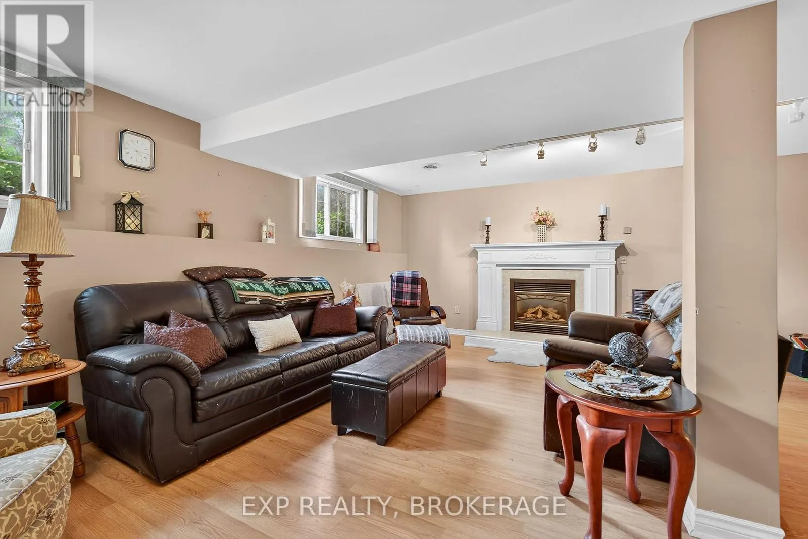 63 SOUTHWOOD CRESCENT