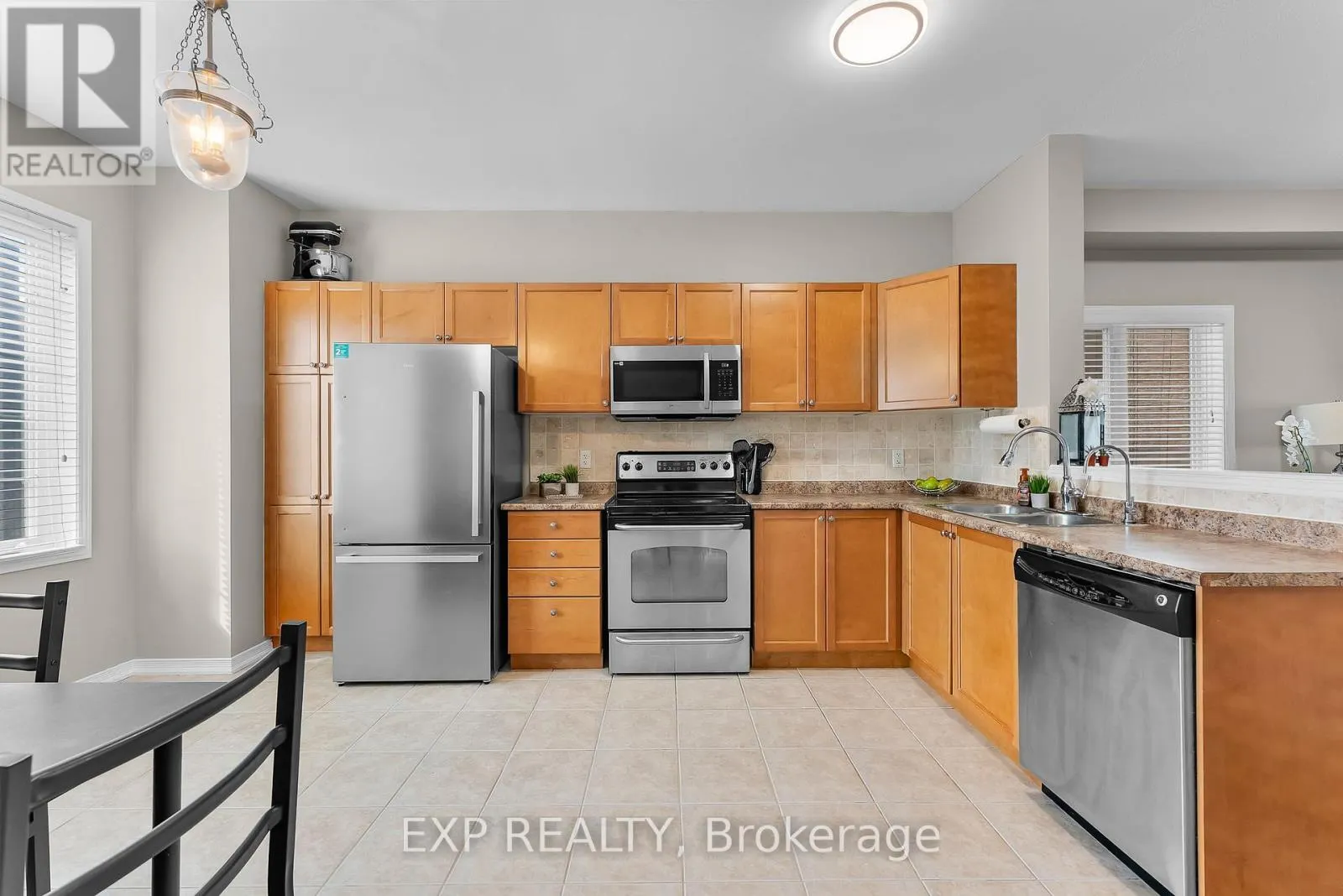 9 - 170 DEWITT ROAD, #9