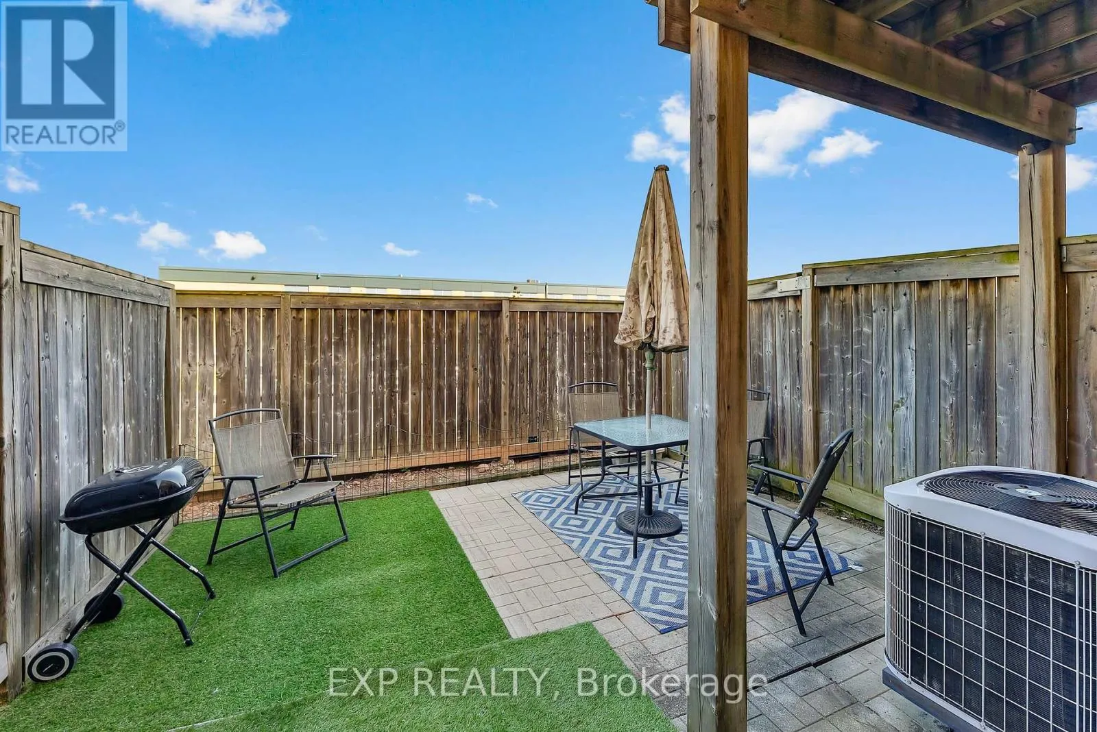 9 - 170 DEWITT ROAD, #9