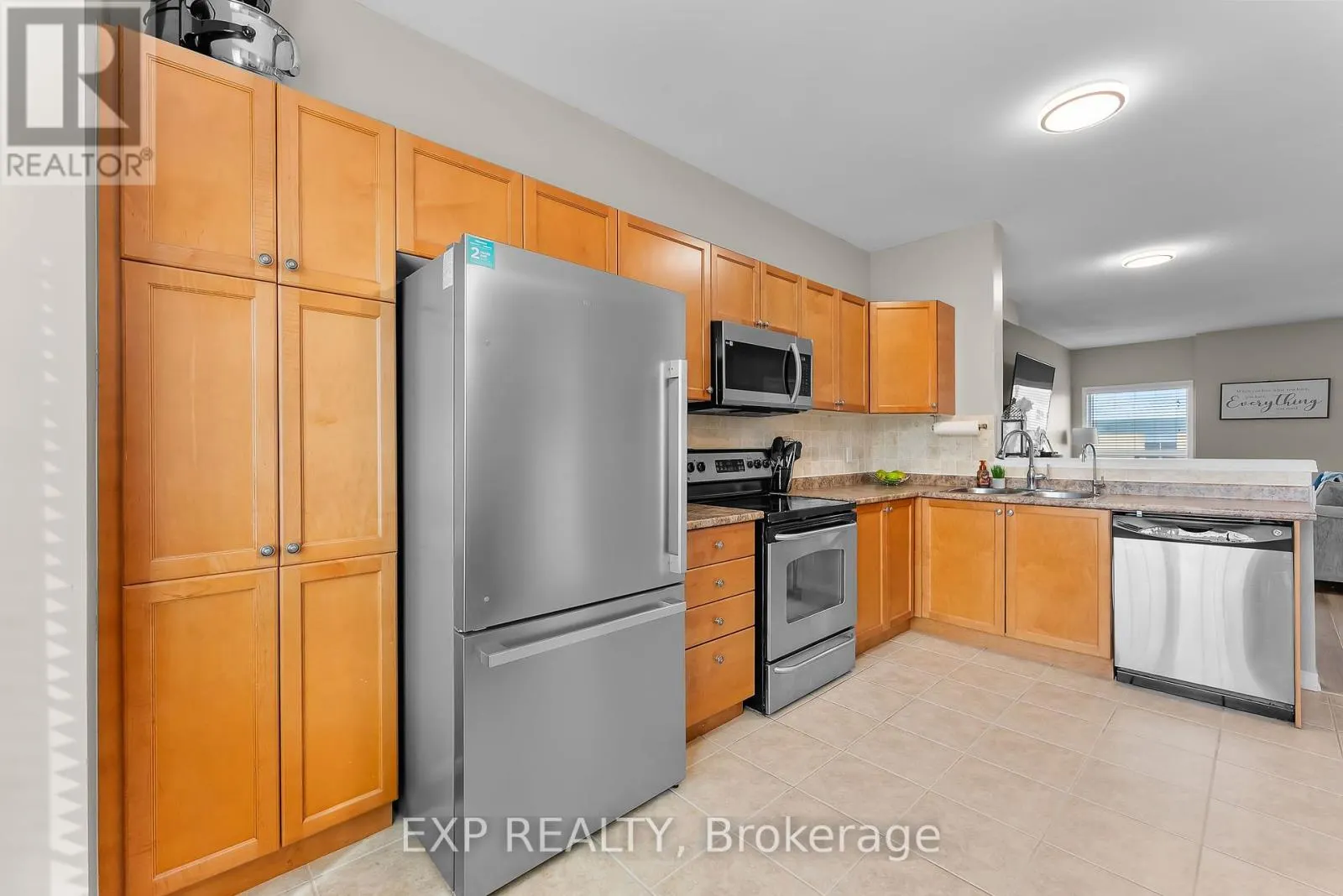 9 - 170 DEWITT ROAD, #9