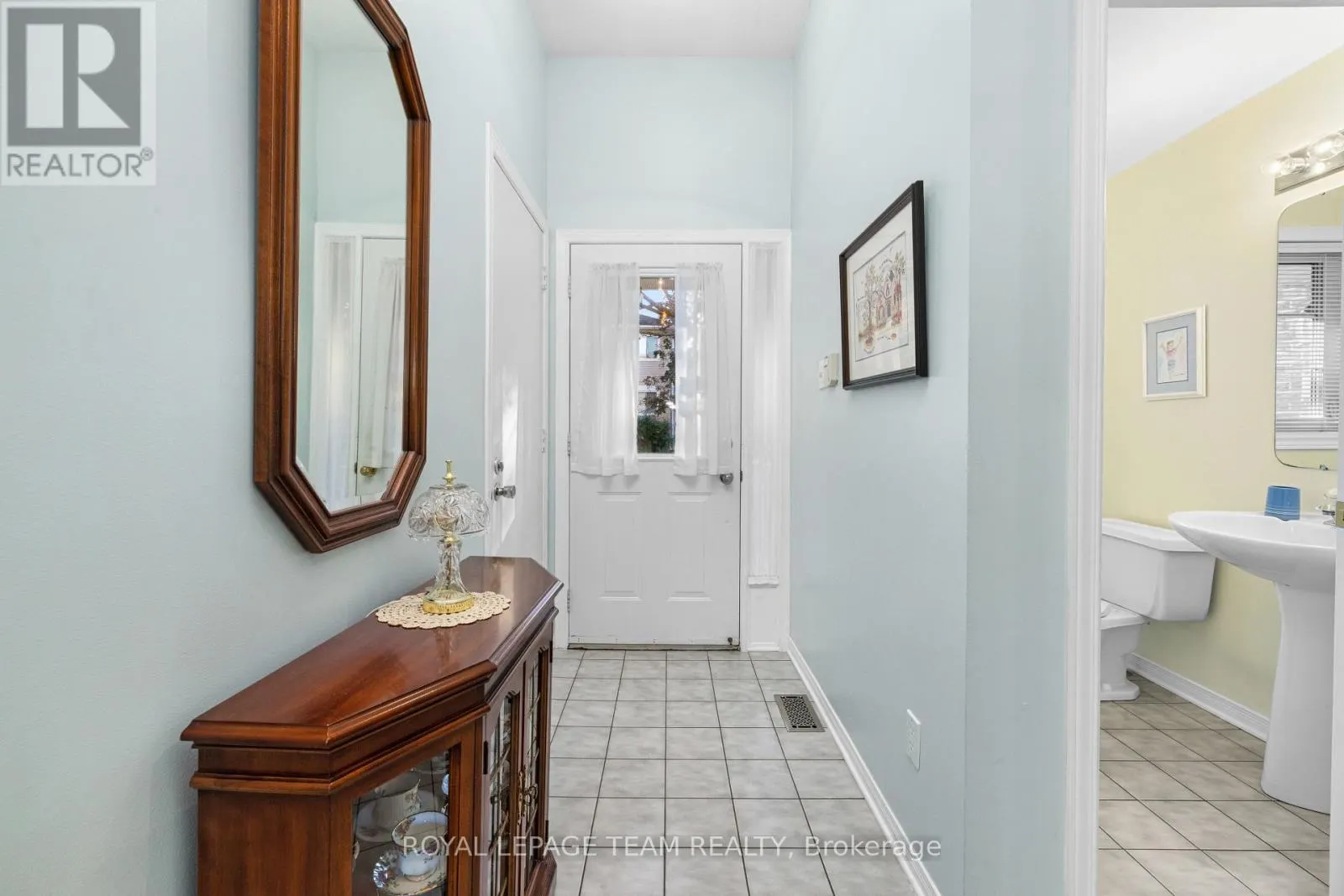 31 - 68 GRANDCOURT DRIVE