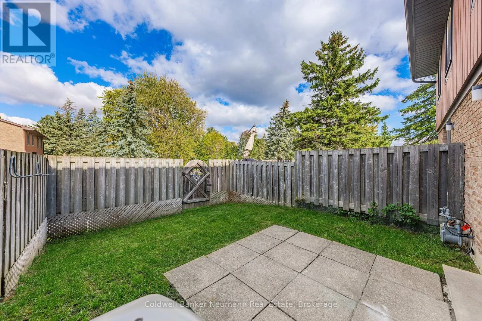 19 - 539 WILLOW ROAD, #19