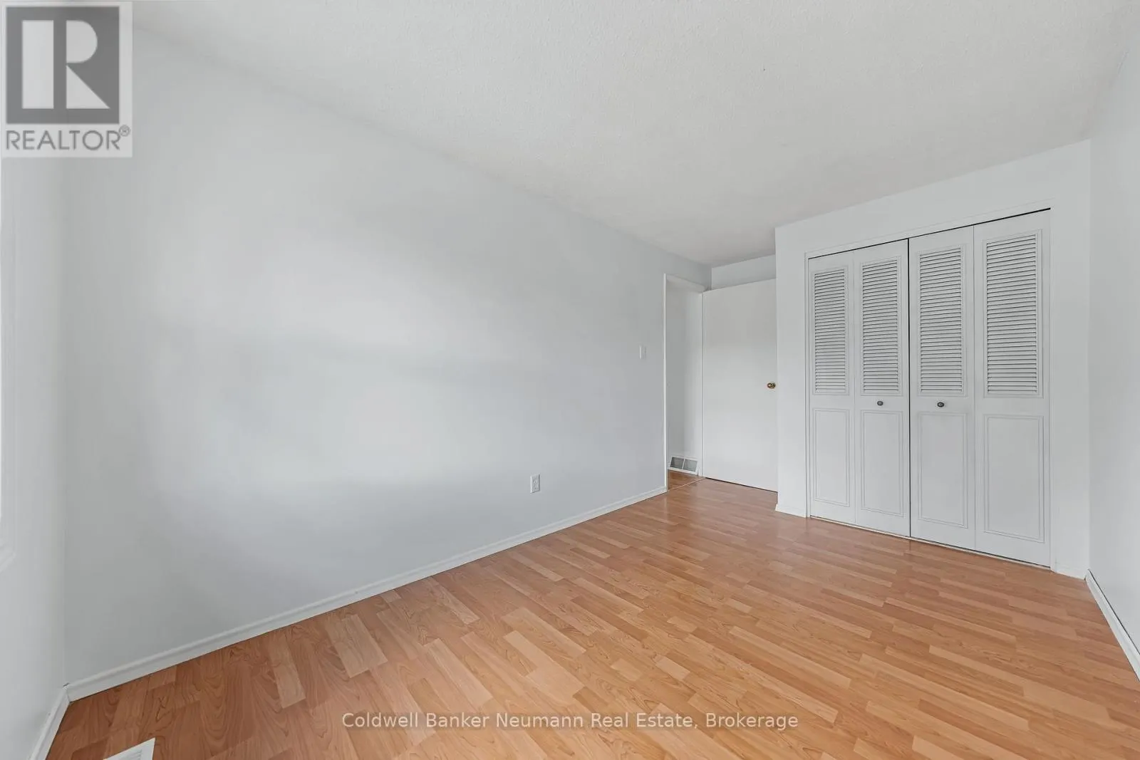 19 - 539 WILLOW ROAD, #19