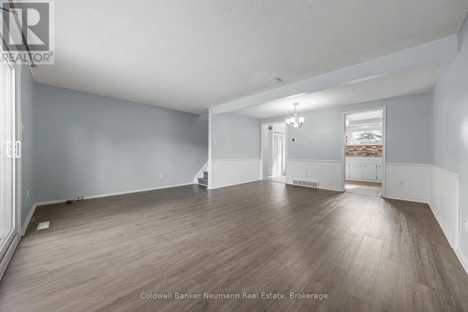 19 - 539 WILLOW ROAD, #19
