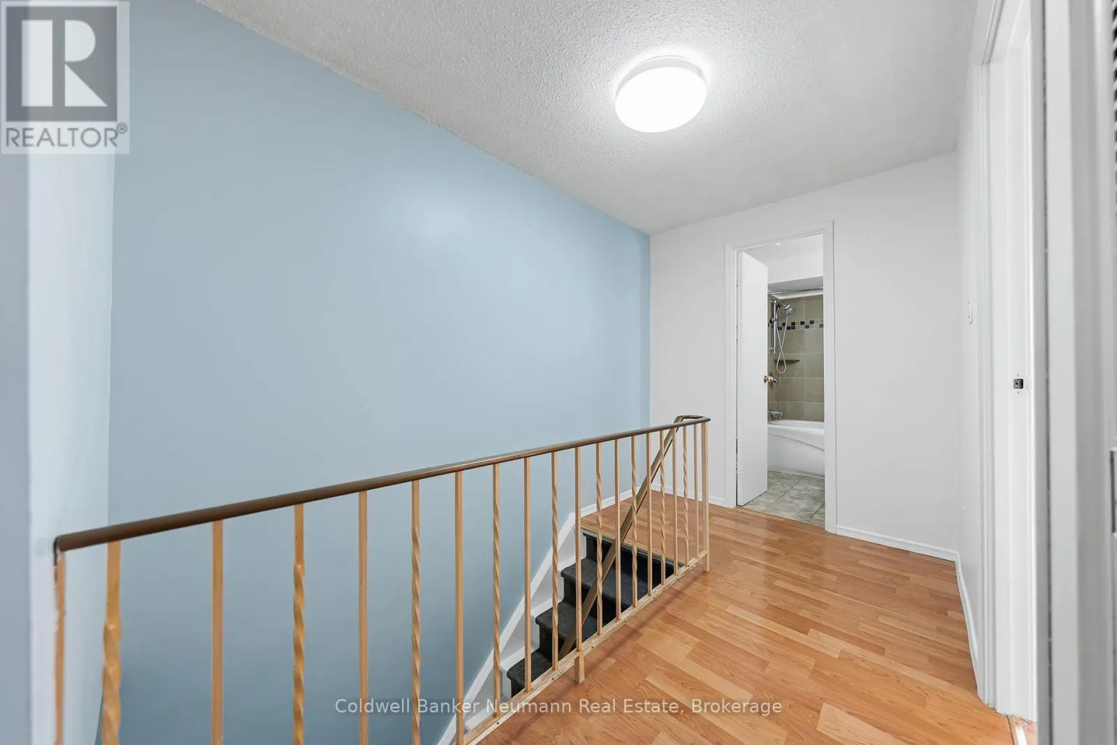 19 - 539 WILLOW ROAD, #19