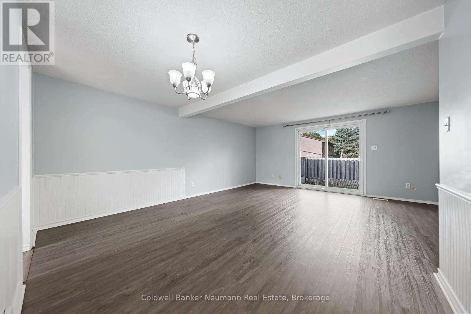 19 - 539 WILLOW ROAD, #19
