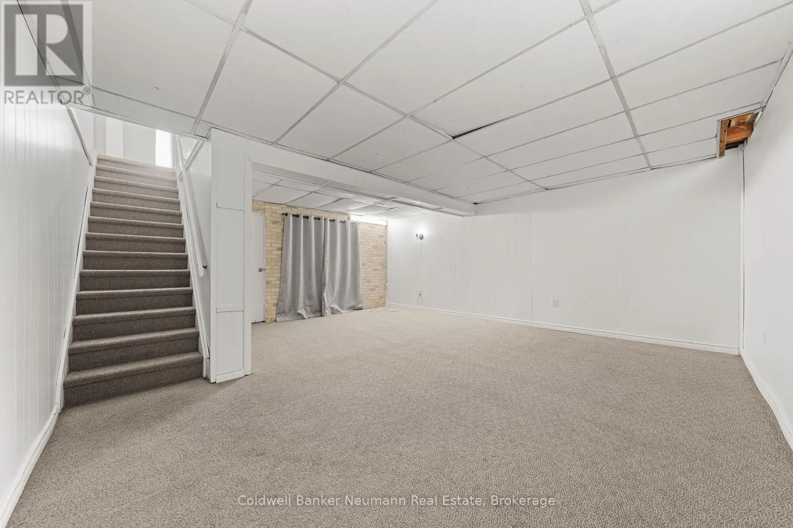19 - 539 WILLOW ROAD, #19