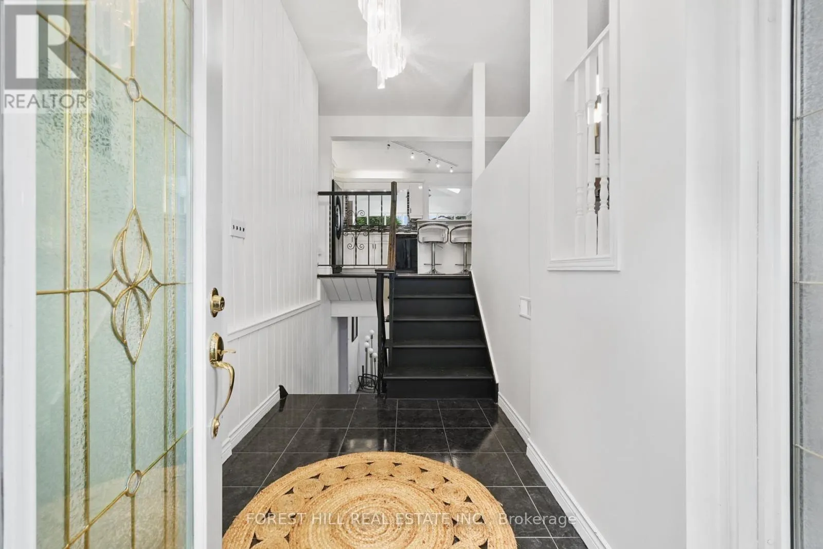 285 COTTONWOOD DRIVE