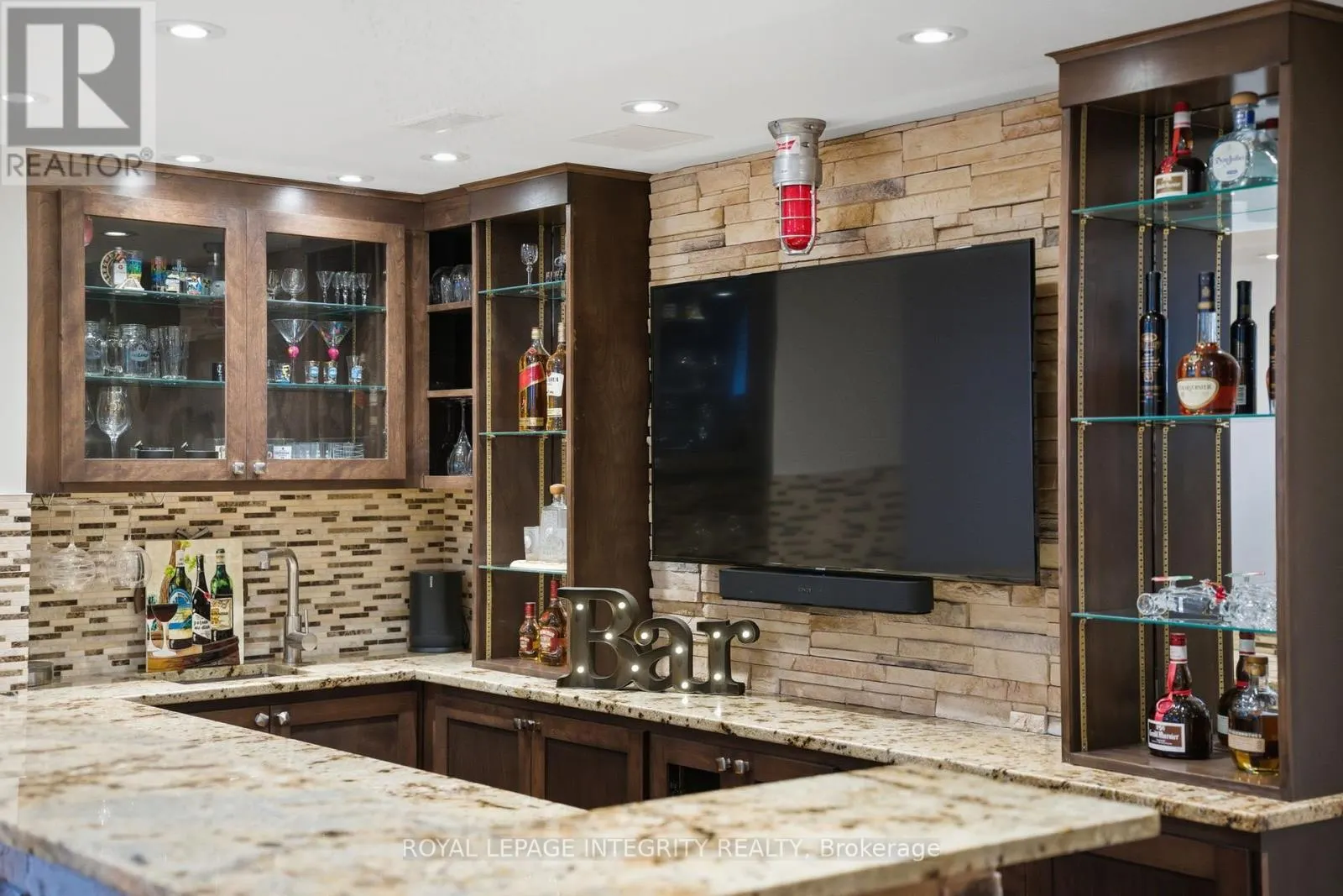 1011 WINTERSPRING RIDGE