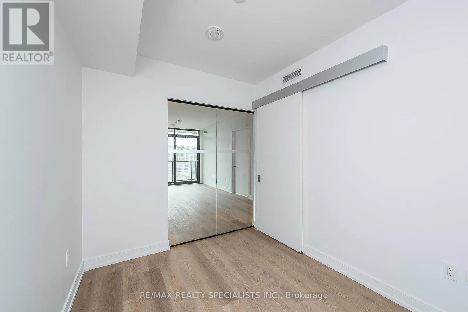 1305 - 1 JARVIS STREET