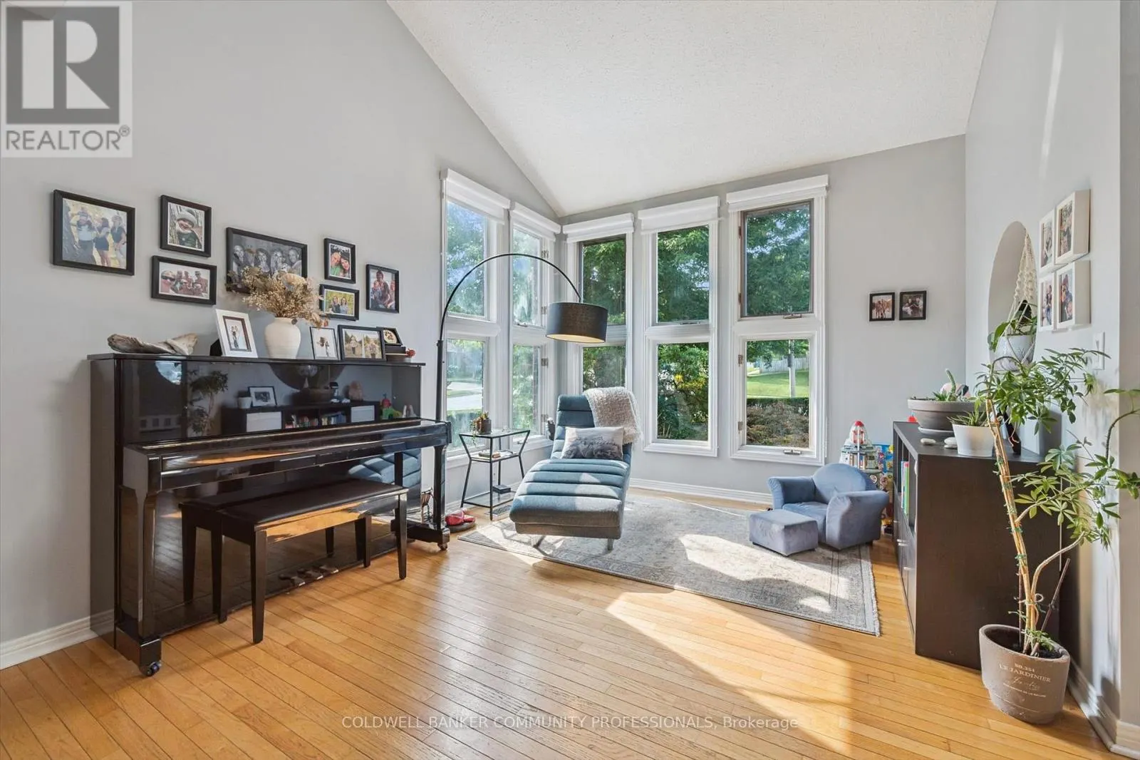 1 THORNHILL DRIVE