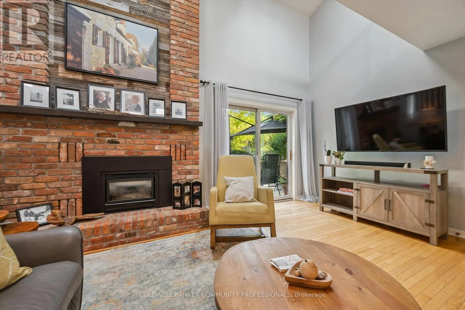 1 THORNHILL DRIVE