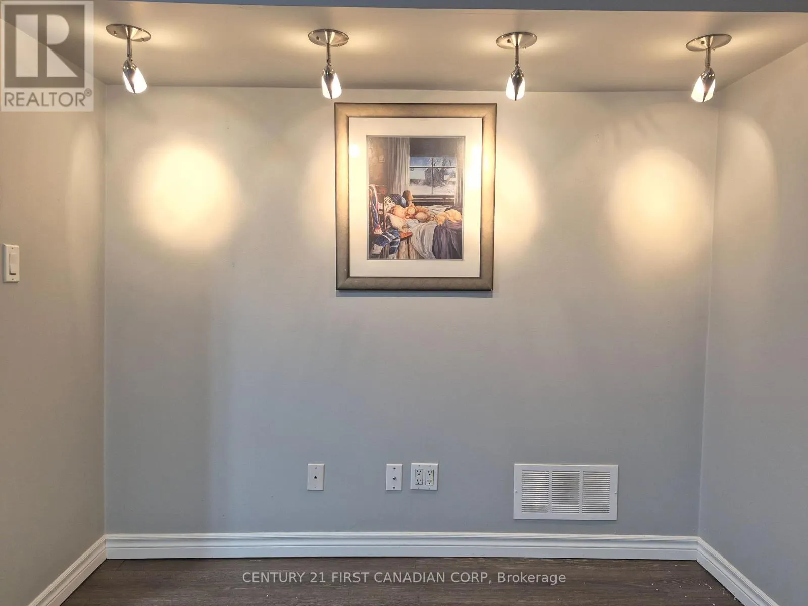 15 MOHICAN DRIVE