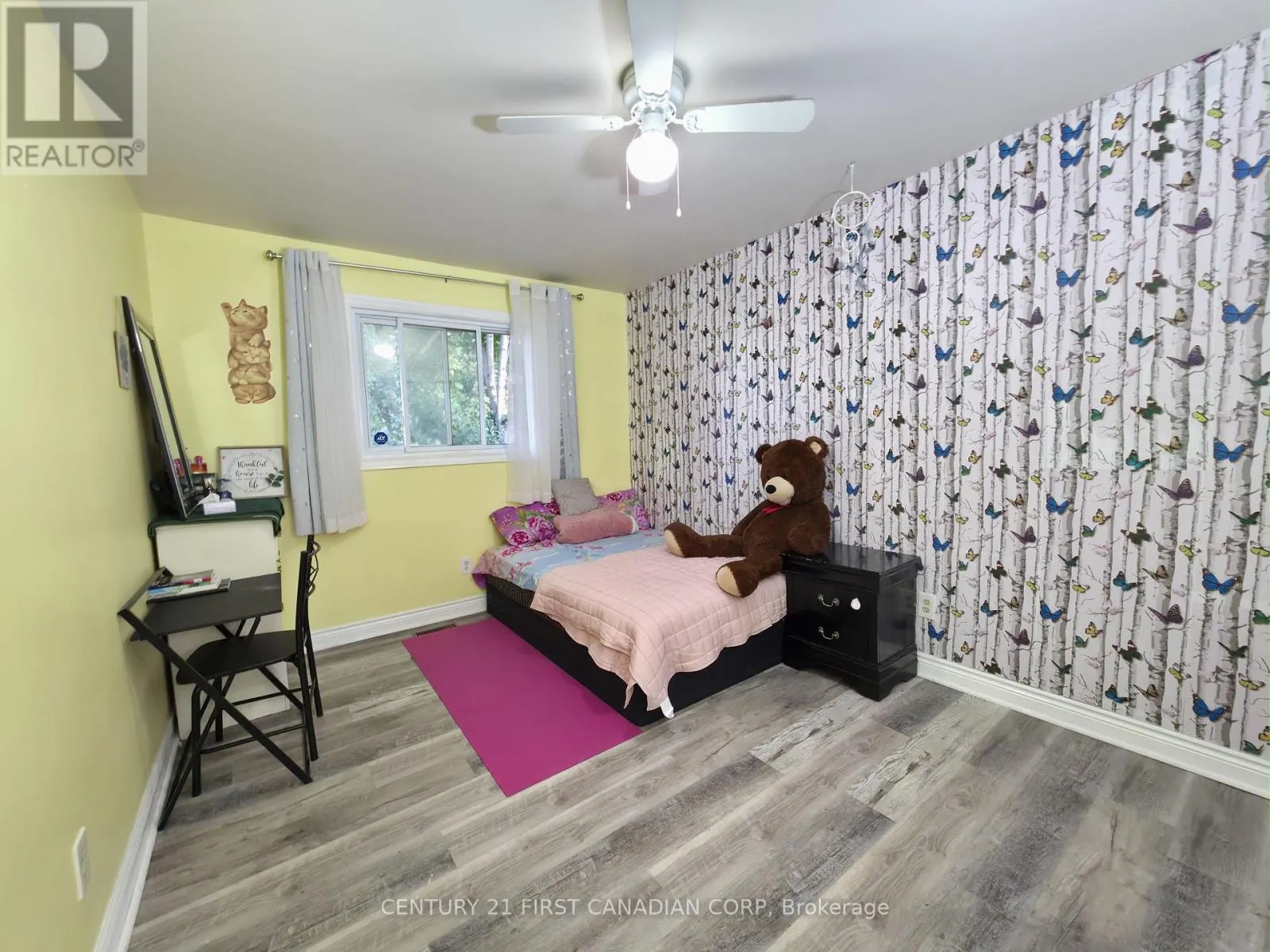 15 MOHICAN DRIVE