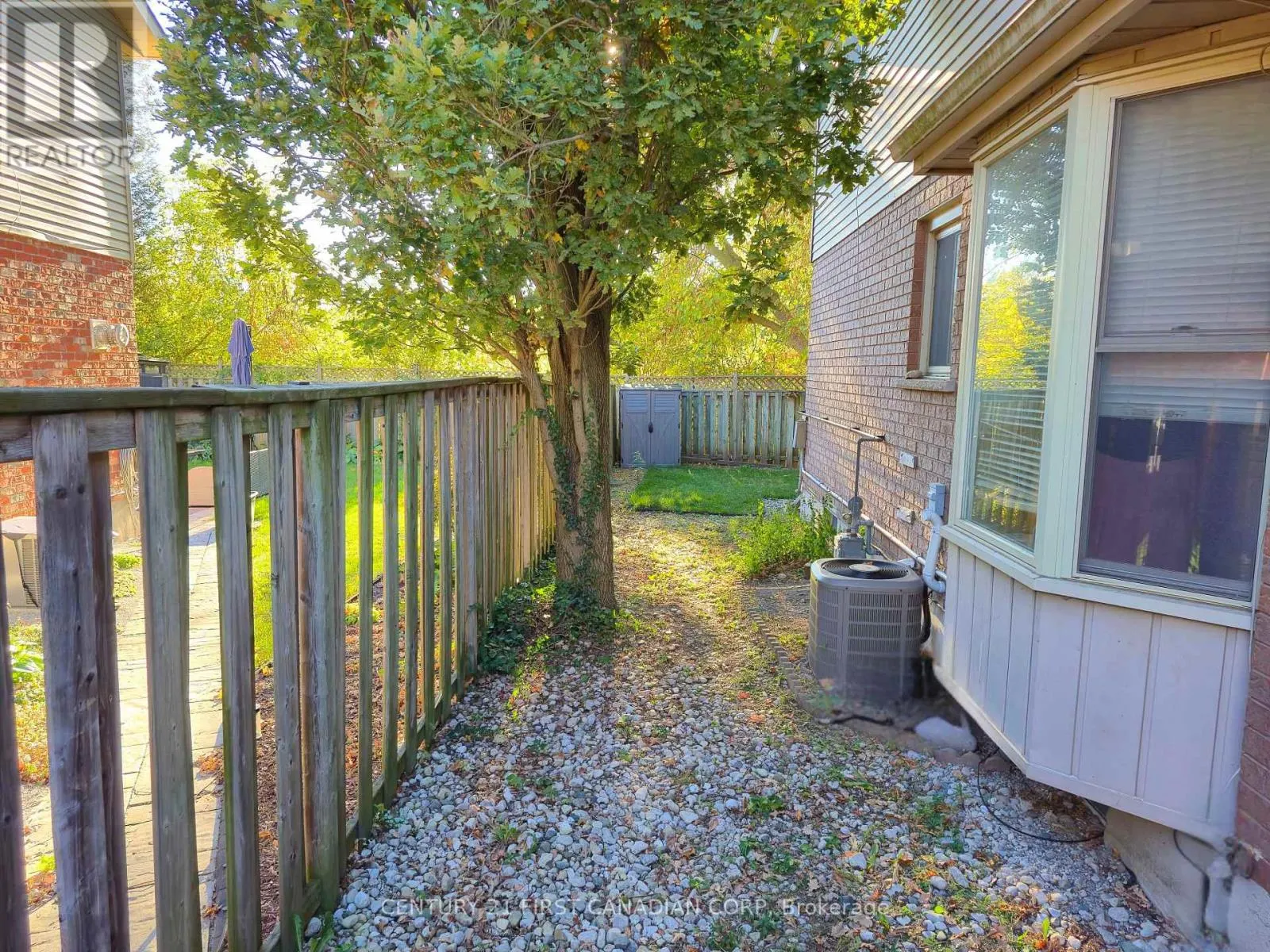 15 MOHICAN DRIVE