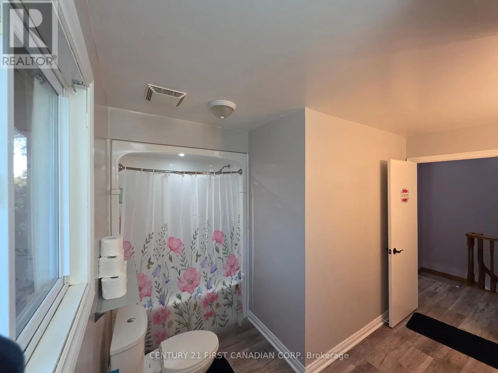 15 MOHICAN DRIVE