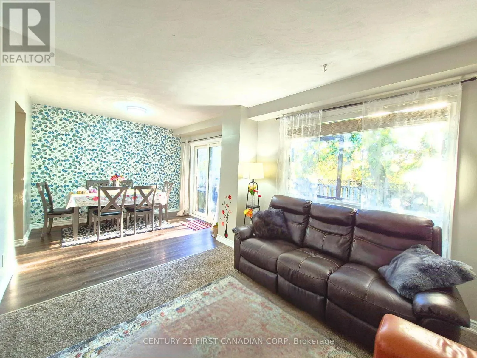 15 MOHICAN DRIVE