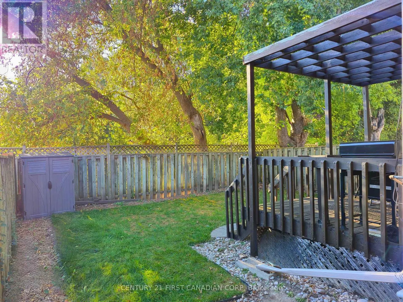 15 MOHICAN DRIVE