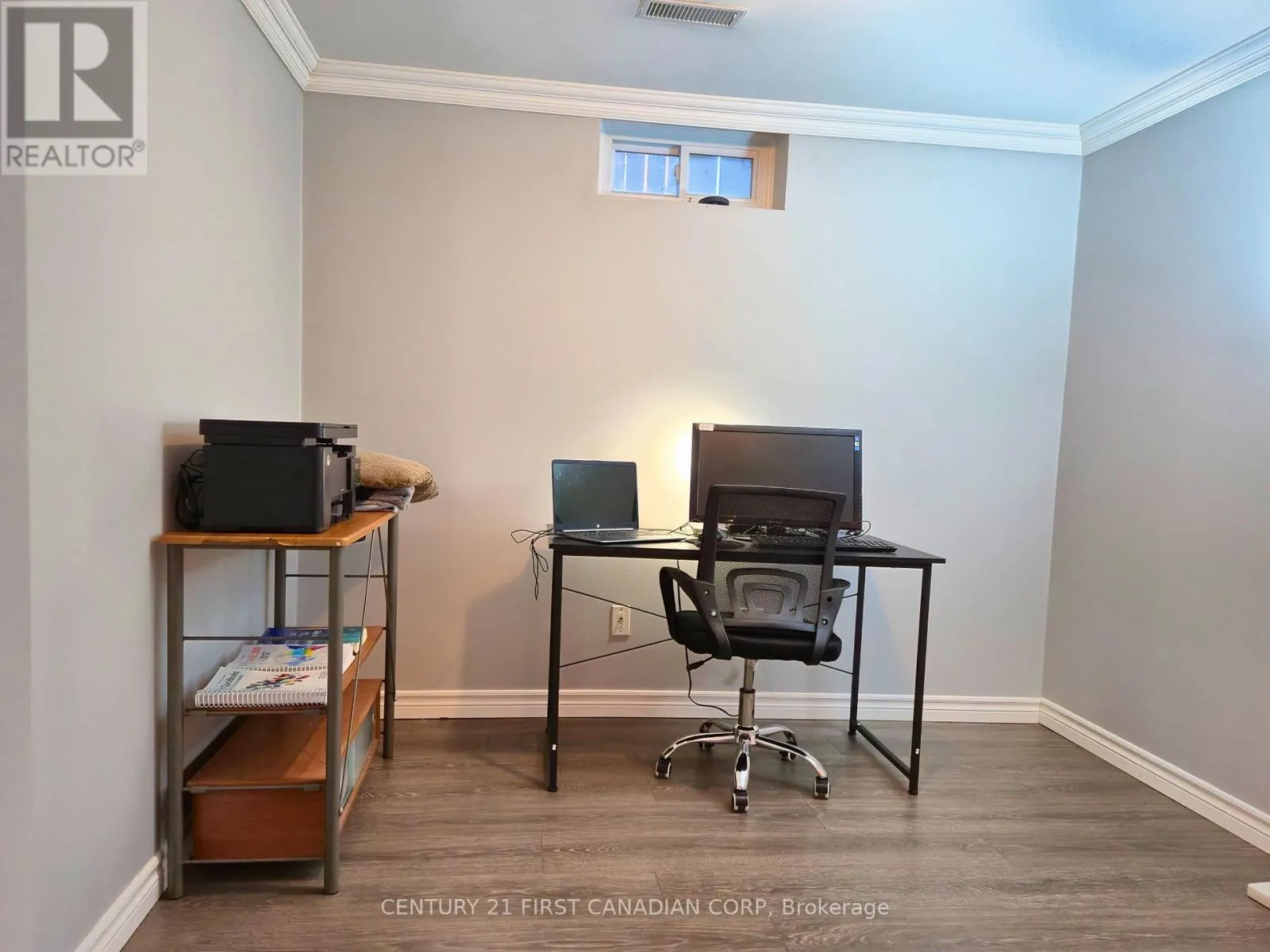 15 MOHICAN DRIVE