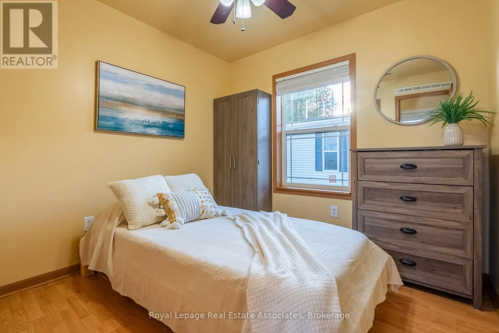 41 CEDARBUSH CRESCENT