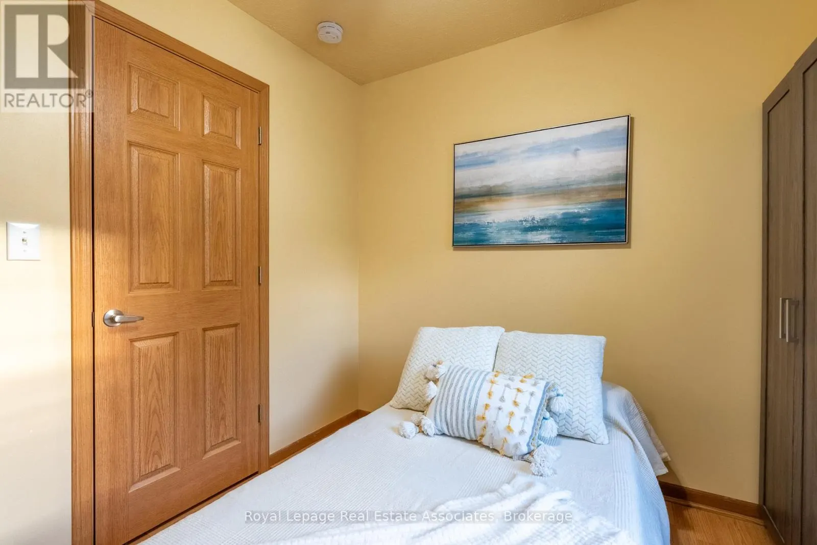 41 CEDARBUSH CRESCENT