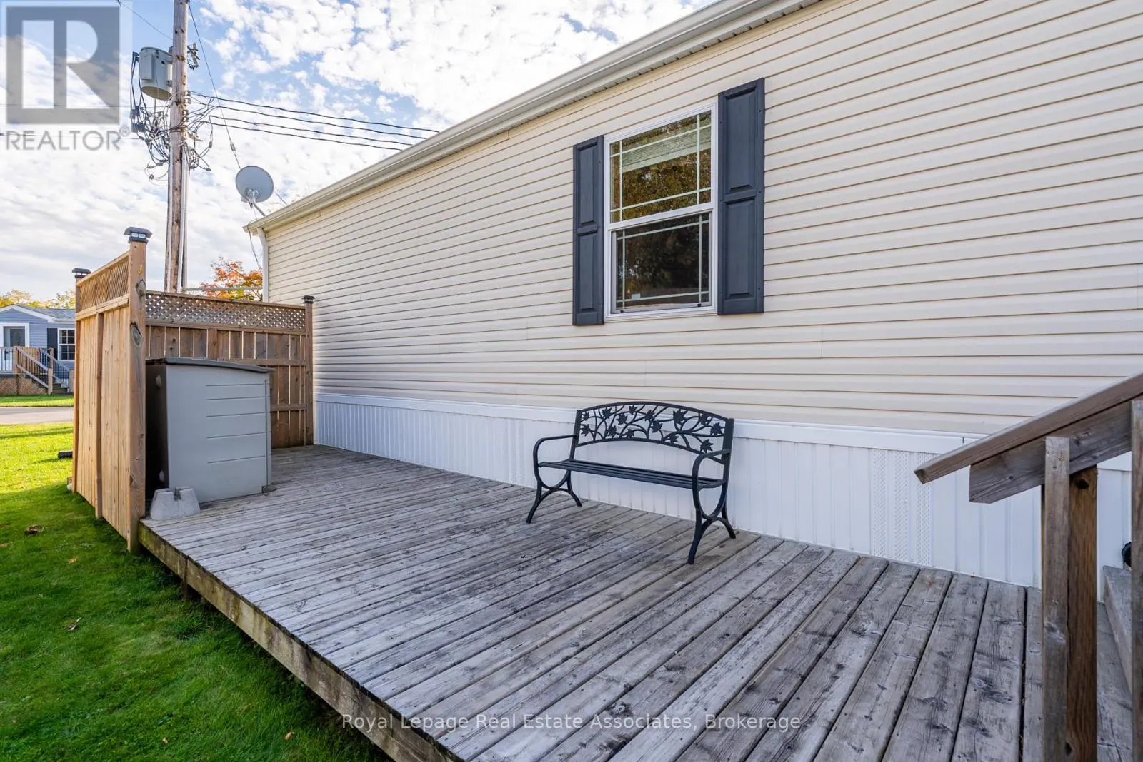 41 CEDARBUSH CRESCENT