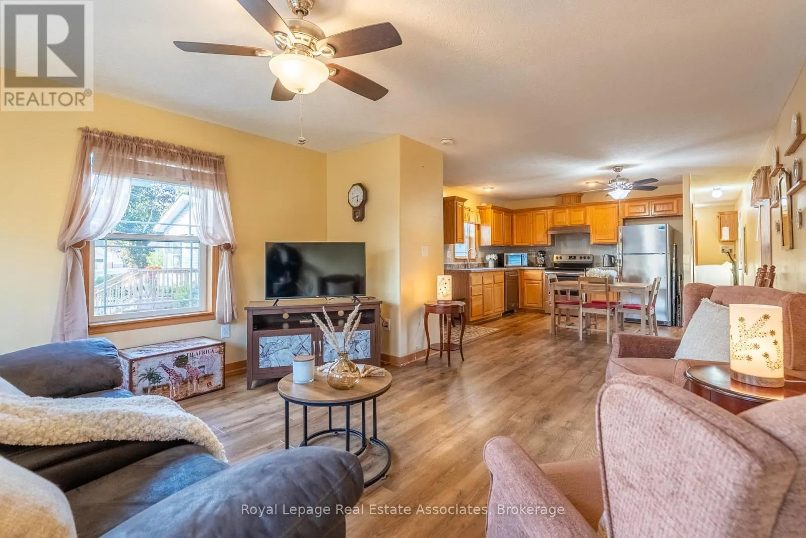 41 CEDARBUSH CRESCENT